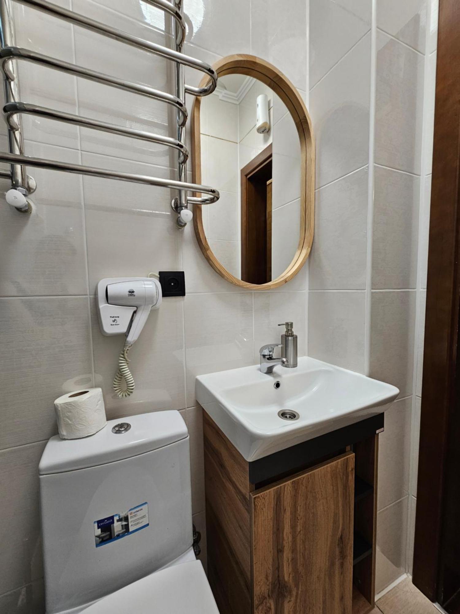 Petropavlivska Apartment Тиха Вуличка В Центрі Старого Міста Kamjanyi Potoki Kültér fotó