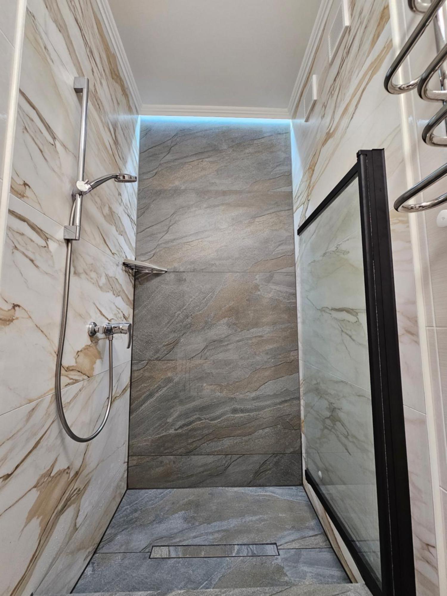 Petropavlivska Apartment Тиха Вуличка В Центрі Старого Міста Kamjanyi Potoki Kültér fotó